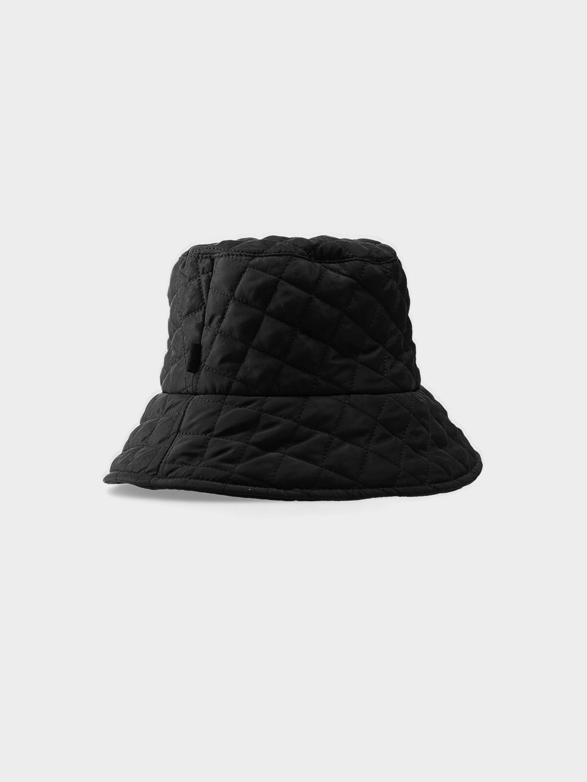 Pălărie bucket hat matlasată pentru femei