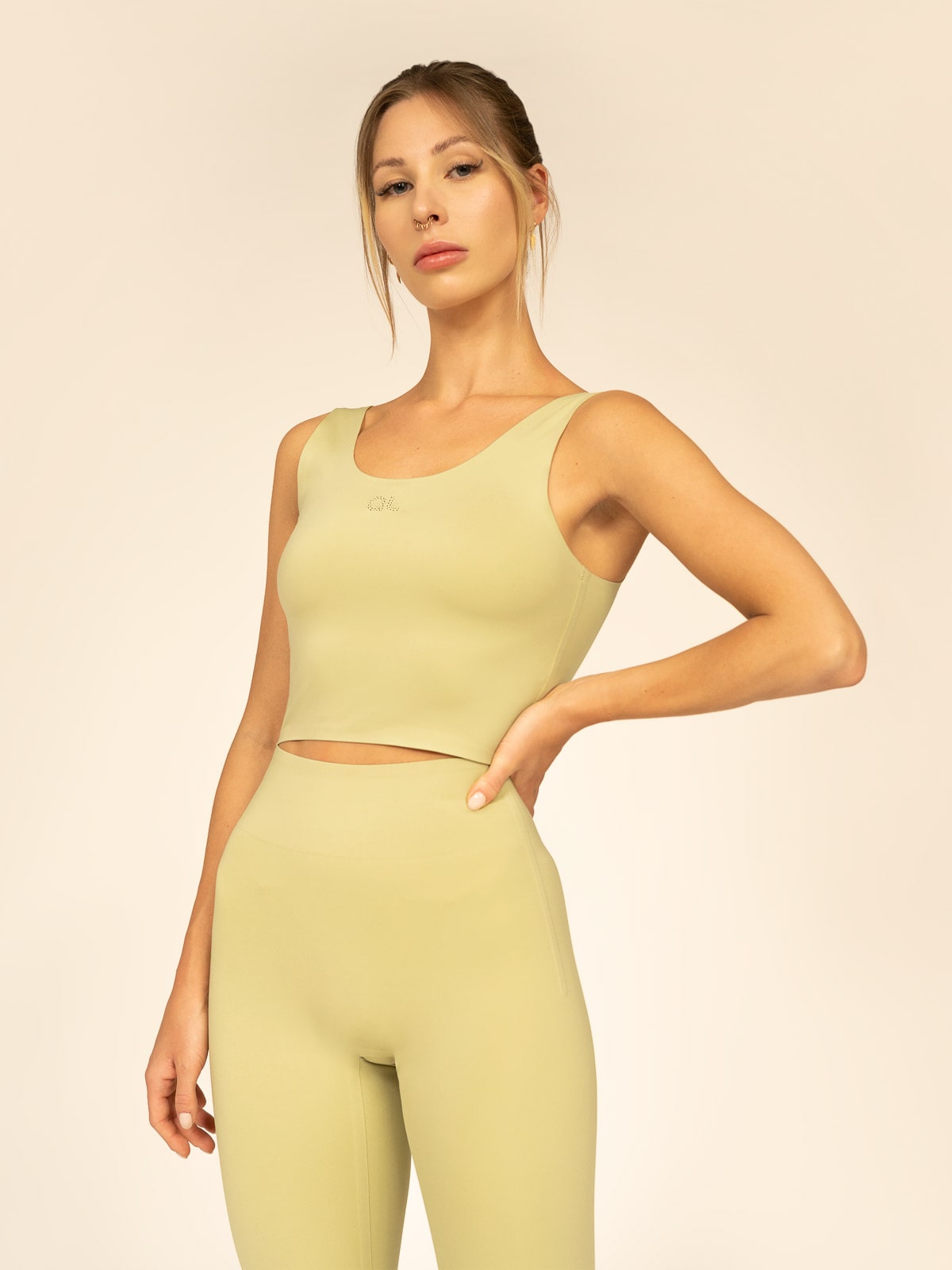 Crop-top de antrenament din materiale reciclate pentru femei 4F x Anna Lewandowska