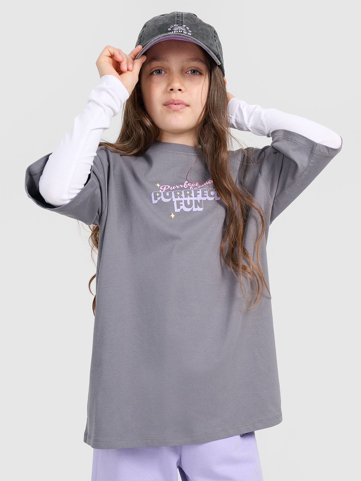 4F T-shirt oversize z nadrukiem dziewczęcy - szary 146 (10-11