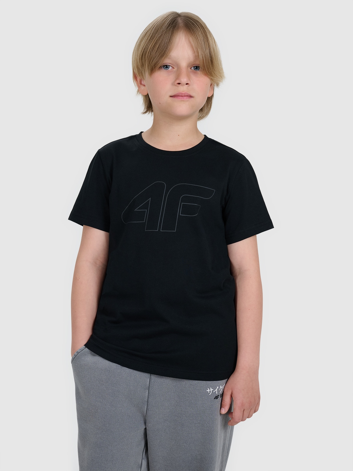 4F T-shirt regular z nadrukiem chłopięcy - czarny 164 (13-14