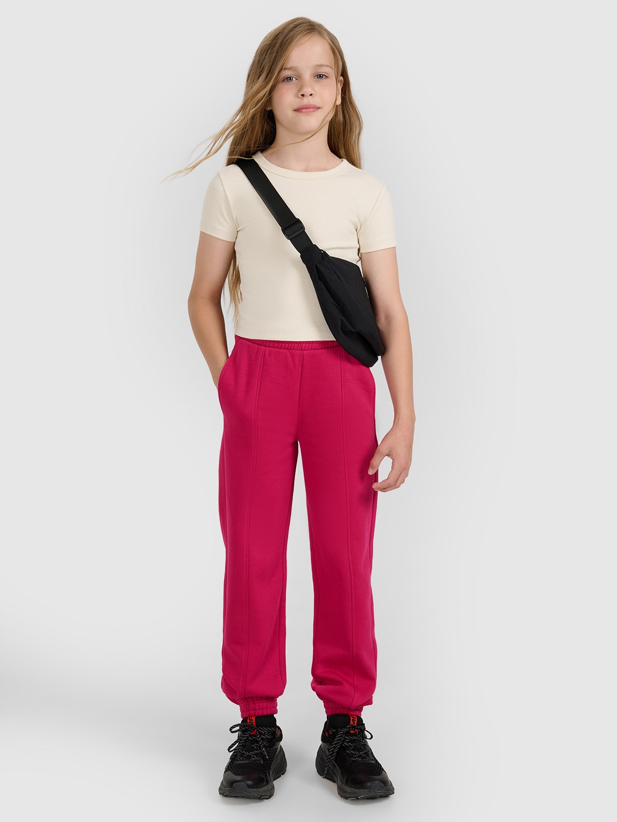 4F Pantaloni jogger de trening pentru fete - roz