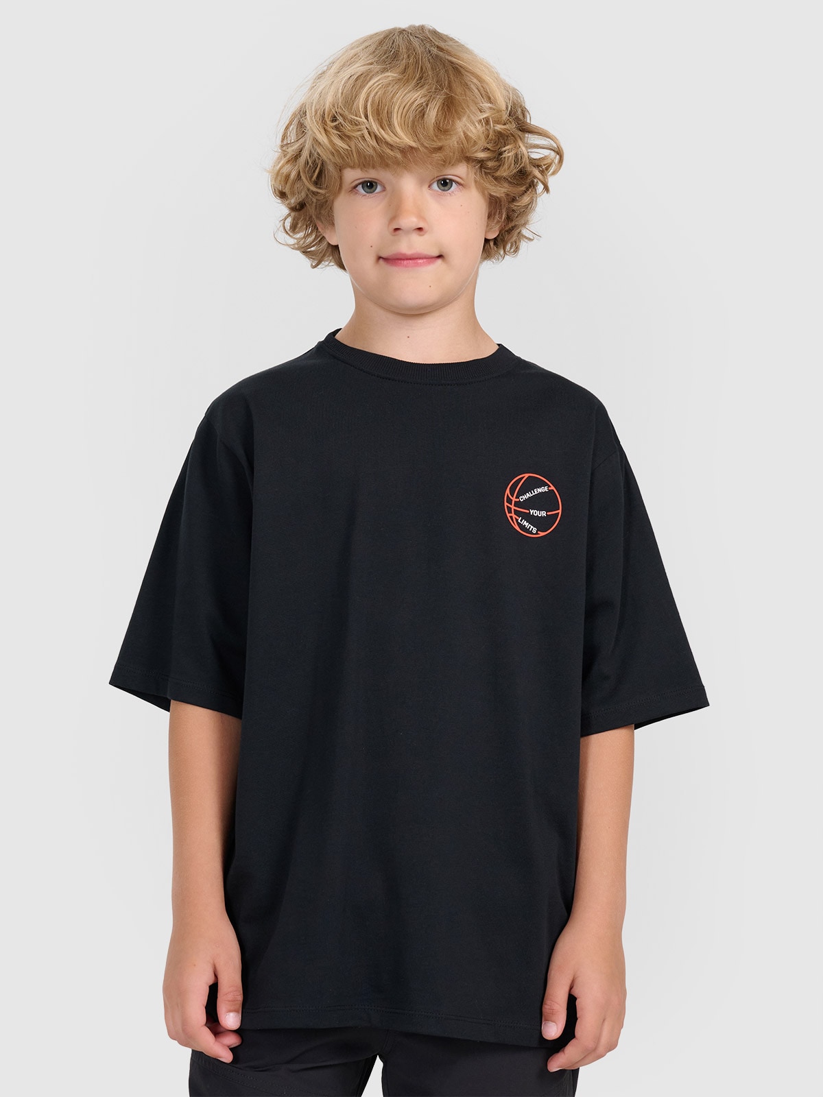 4F Tricou oversize cu imprimeu pentru băieți - negru