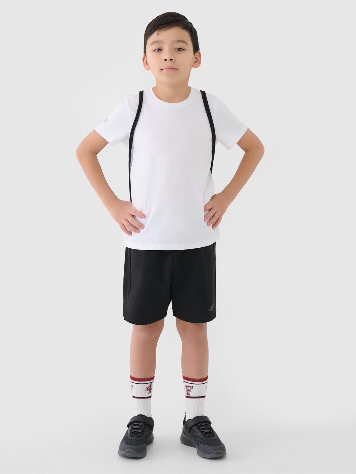 Set de sport pentru educație fizică (tricou+șort+săculeț) pentru băieți - negru