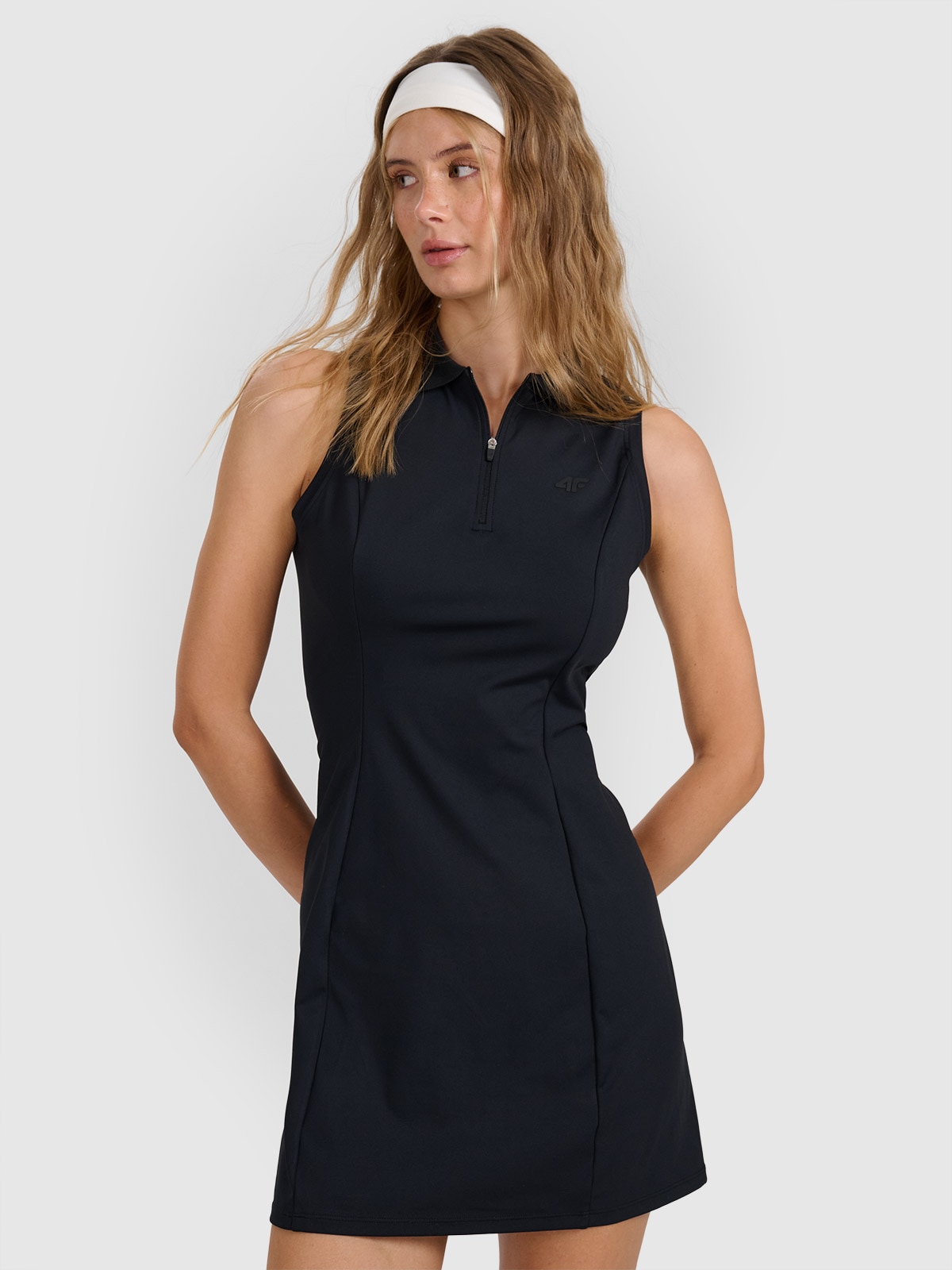 4F Rochie mini pentru femei - neagră