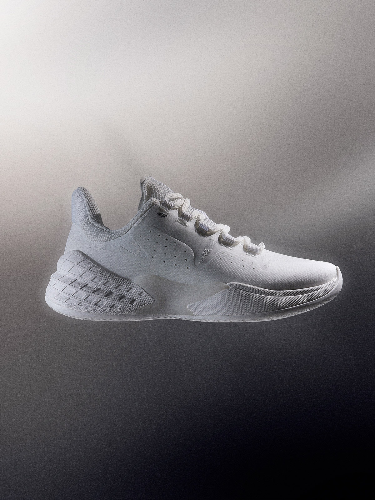 4F Pantofi joși pentru sport de sală Destroyer pentru femei - albi