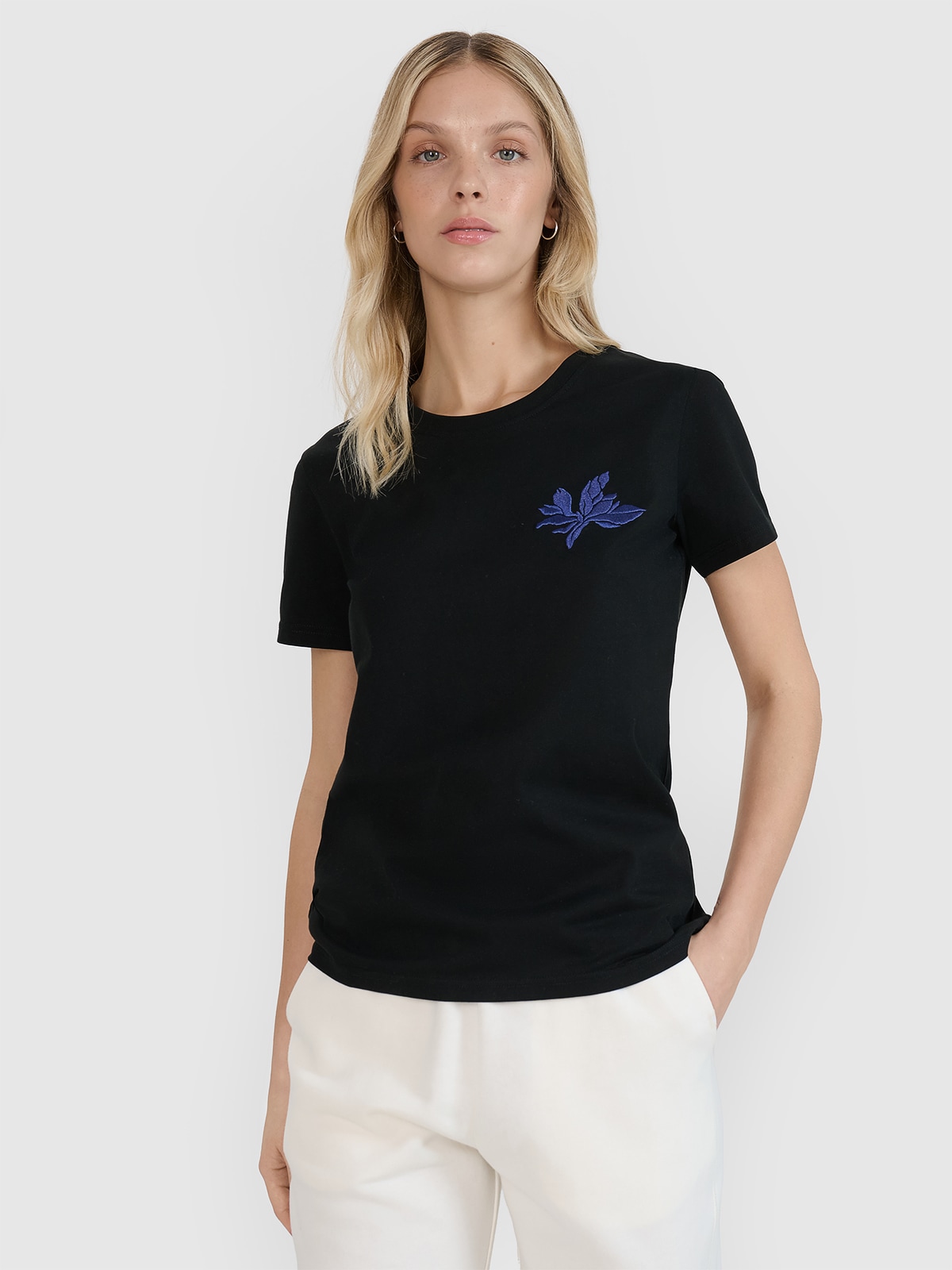 Tricou regular cu imprimeu pentru femei - negru