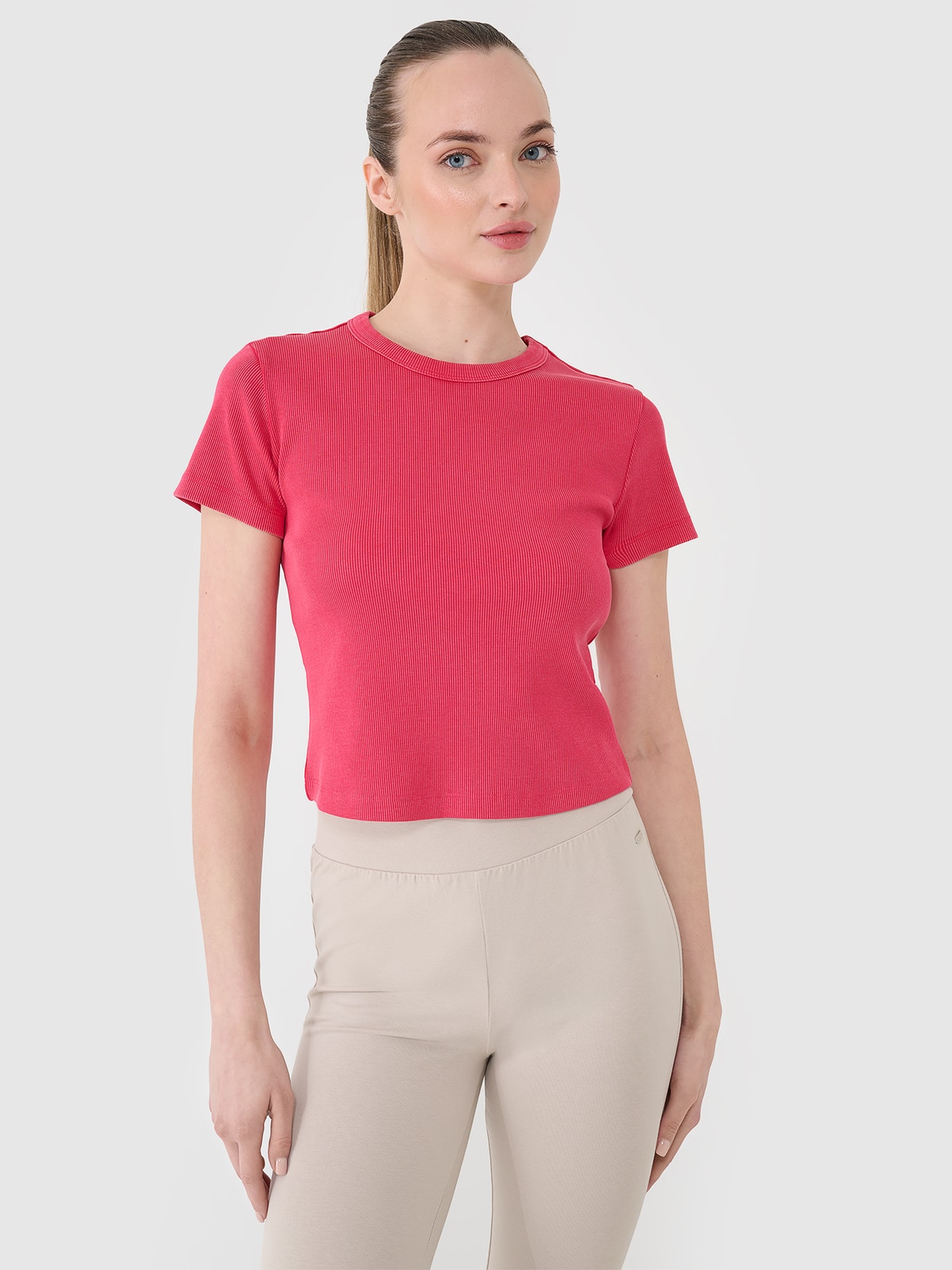 Tricou slim din tricot striat pentru femei - roz