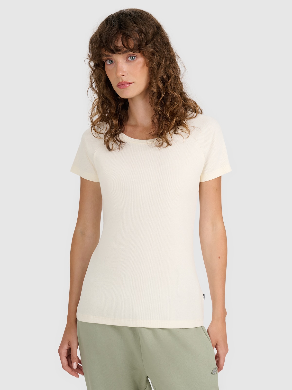 Tricou regular din tricot striat pentru femei - alb