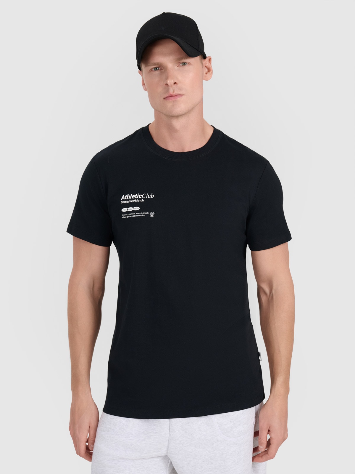 Tricou regular cu imprimeu pentru bărbați - negru