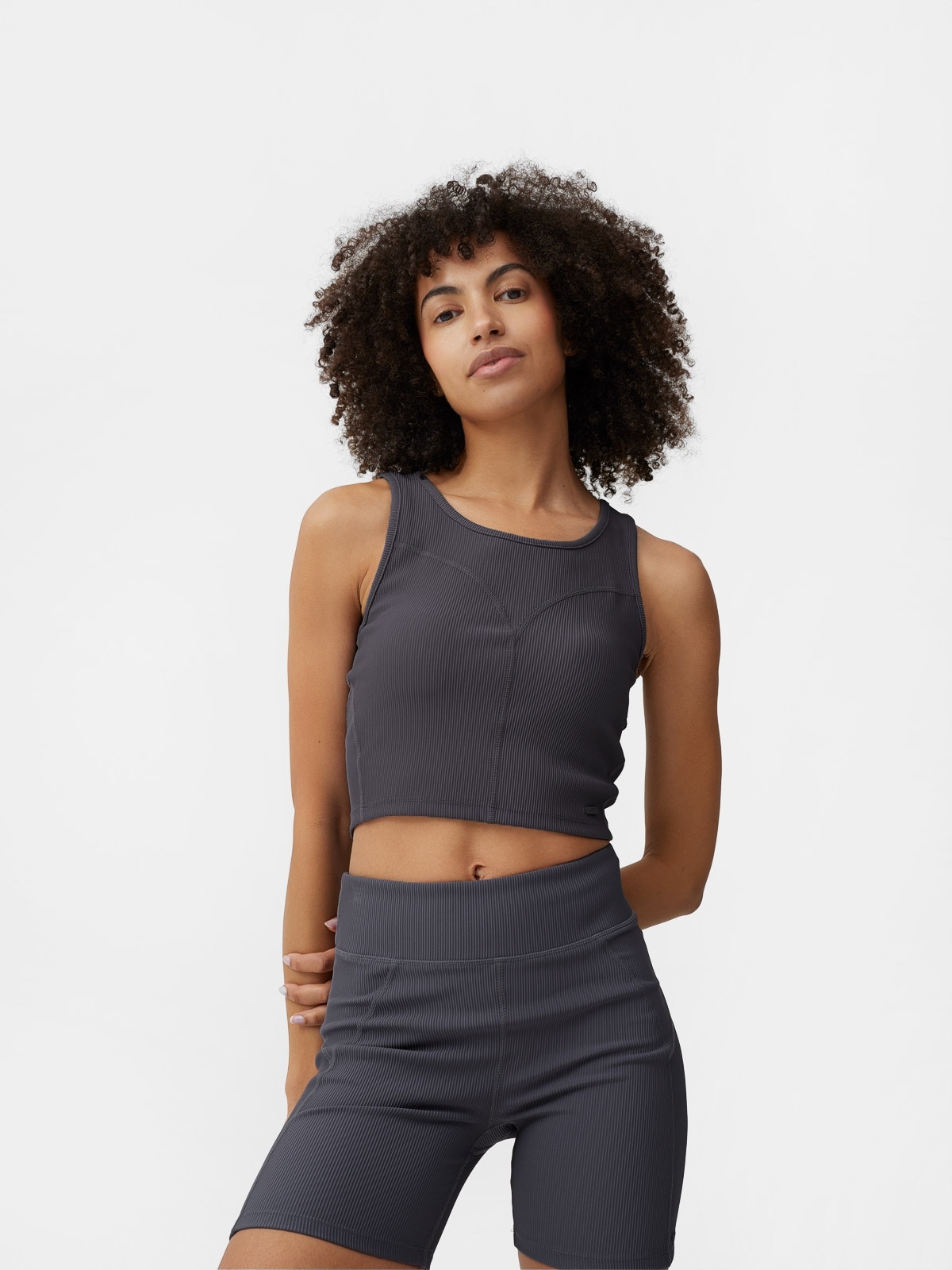 Crop - top din tricot striat pentru femei