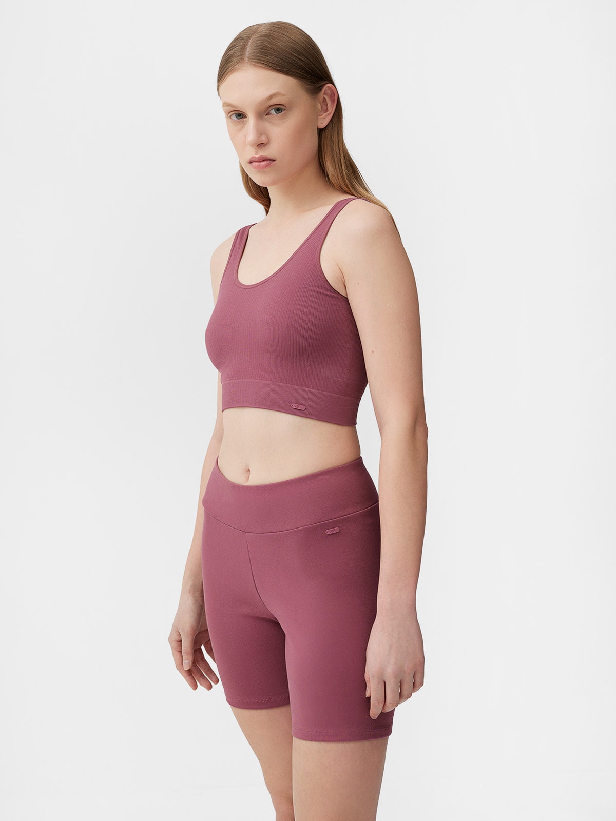 Crop - top din tricot striat pentru femei