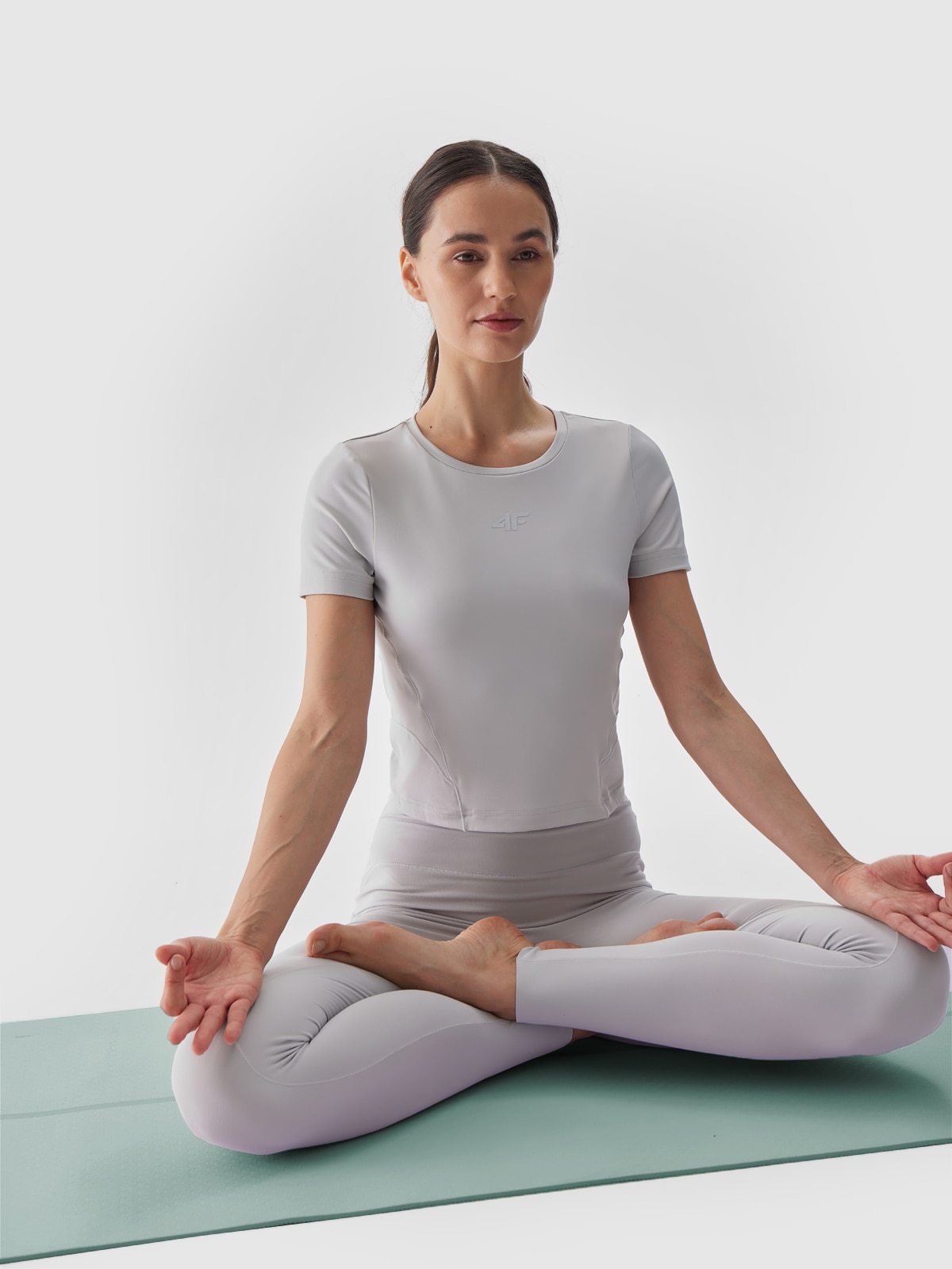 Tricou de yoga slim cu uscare rapidă pentru femei - gri