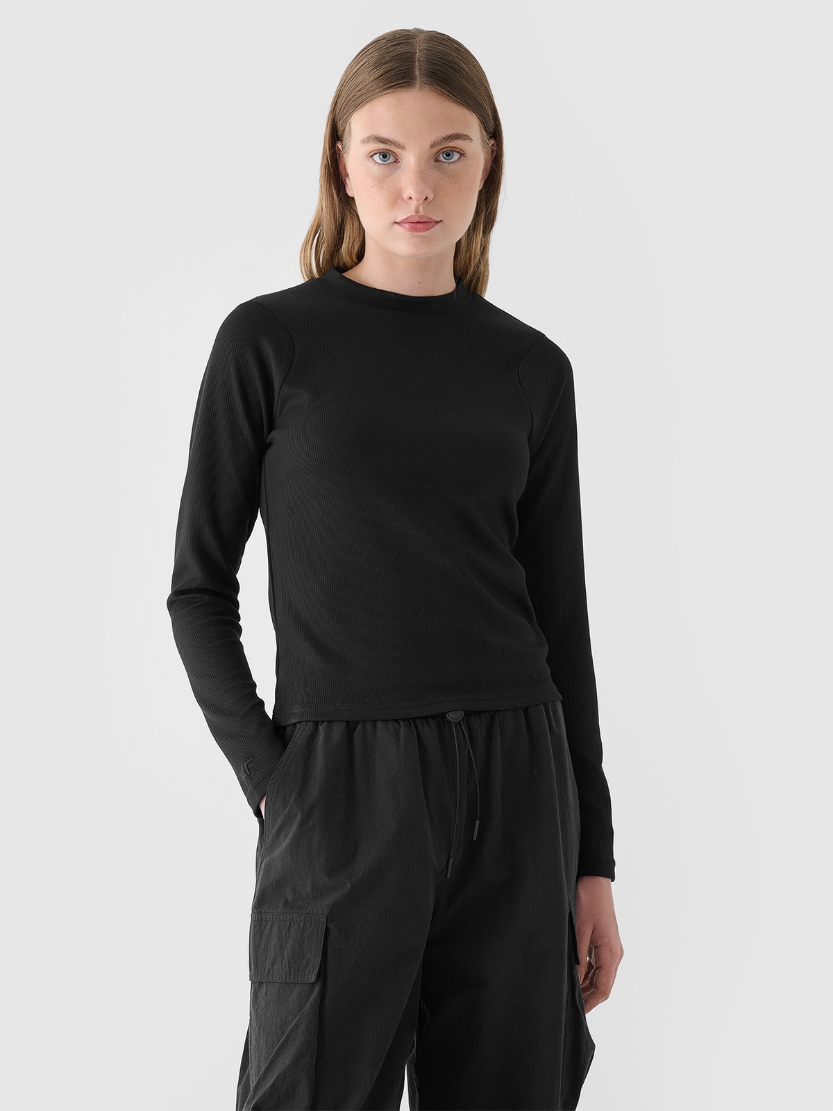 Tricou cu mânecă lungă slim din tricot striat cu modal pentru femei - negru