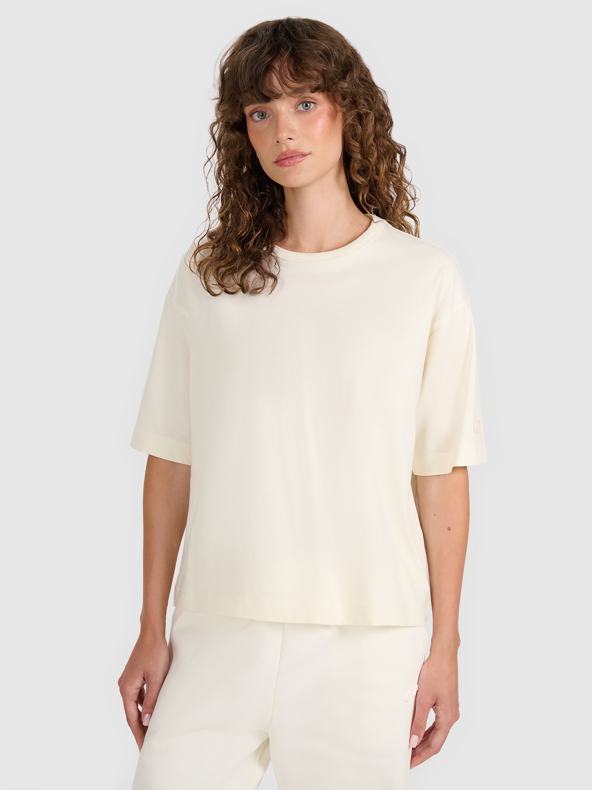 4F Tricou oversize unicolor pentru femei - bej