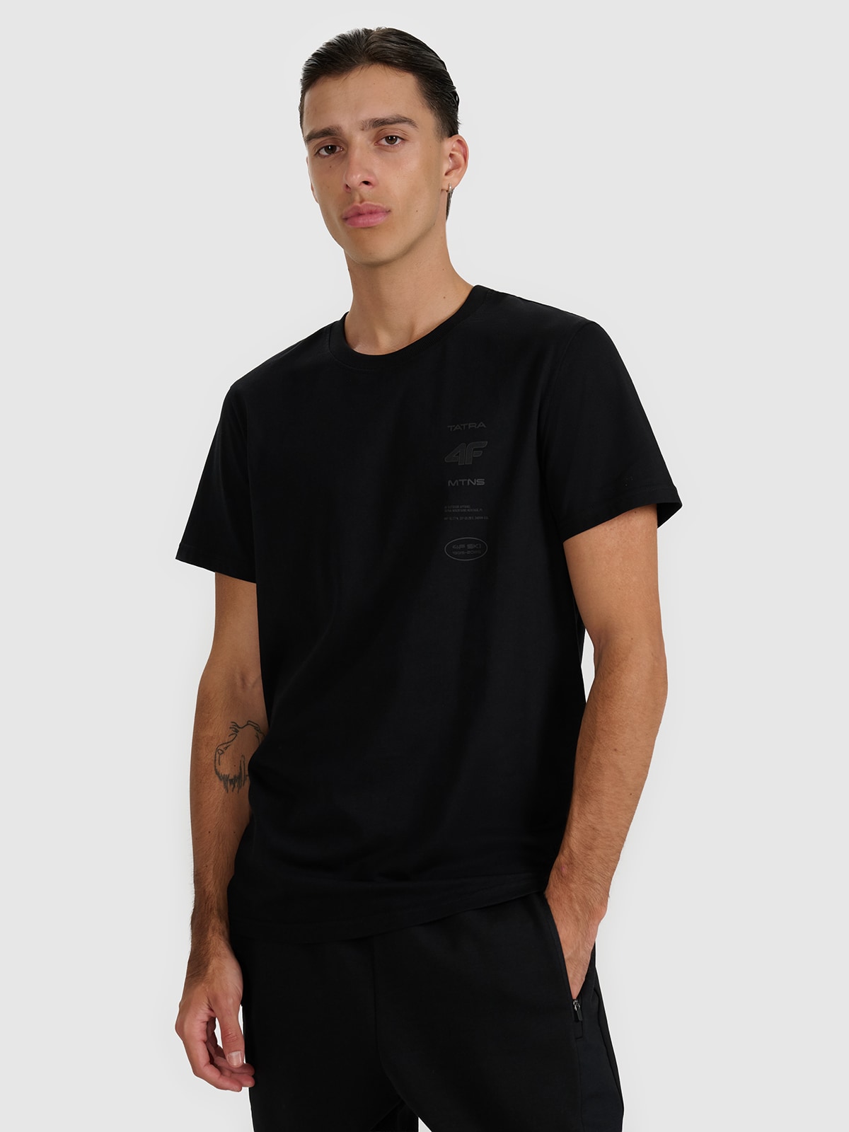4F Tricou regular cu imprimeu pentru bărbați - negru