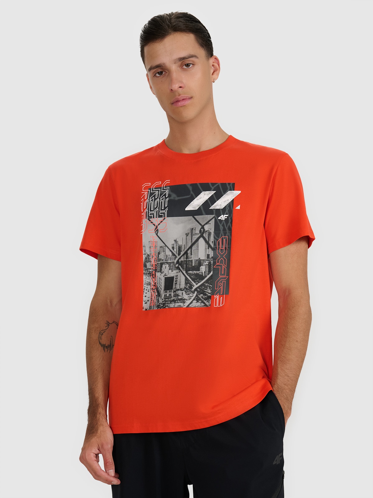 4F TRICOU