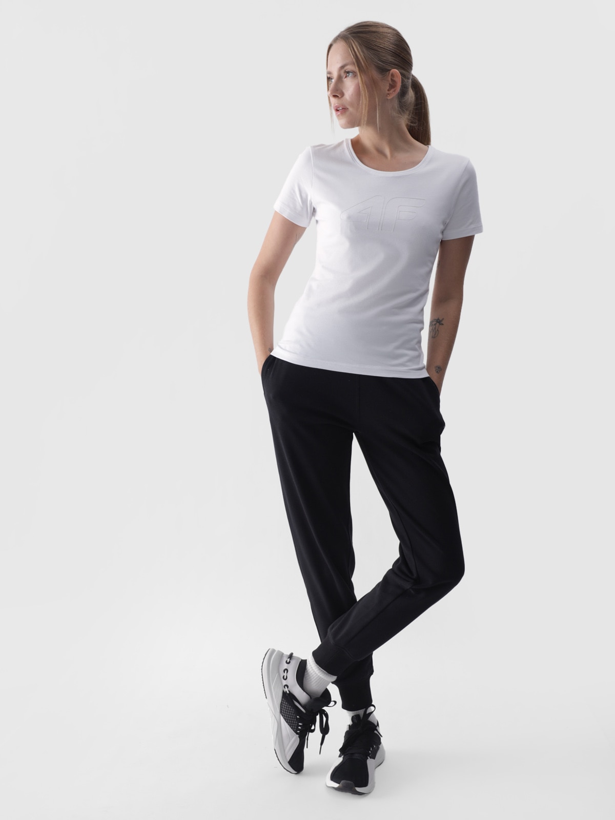 Pantaloni jogger de trening pentru femei - negri