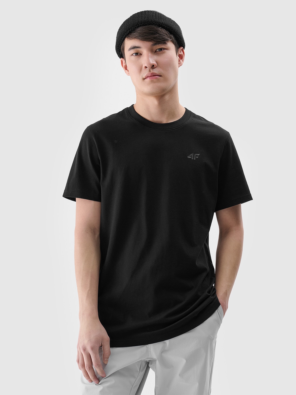 Tricou regular unicolor pentru bărbați - negru