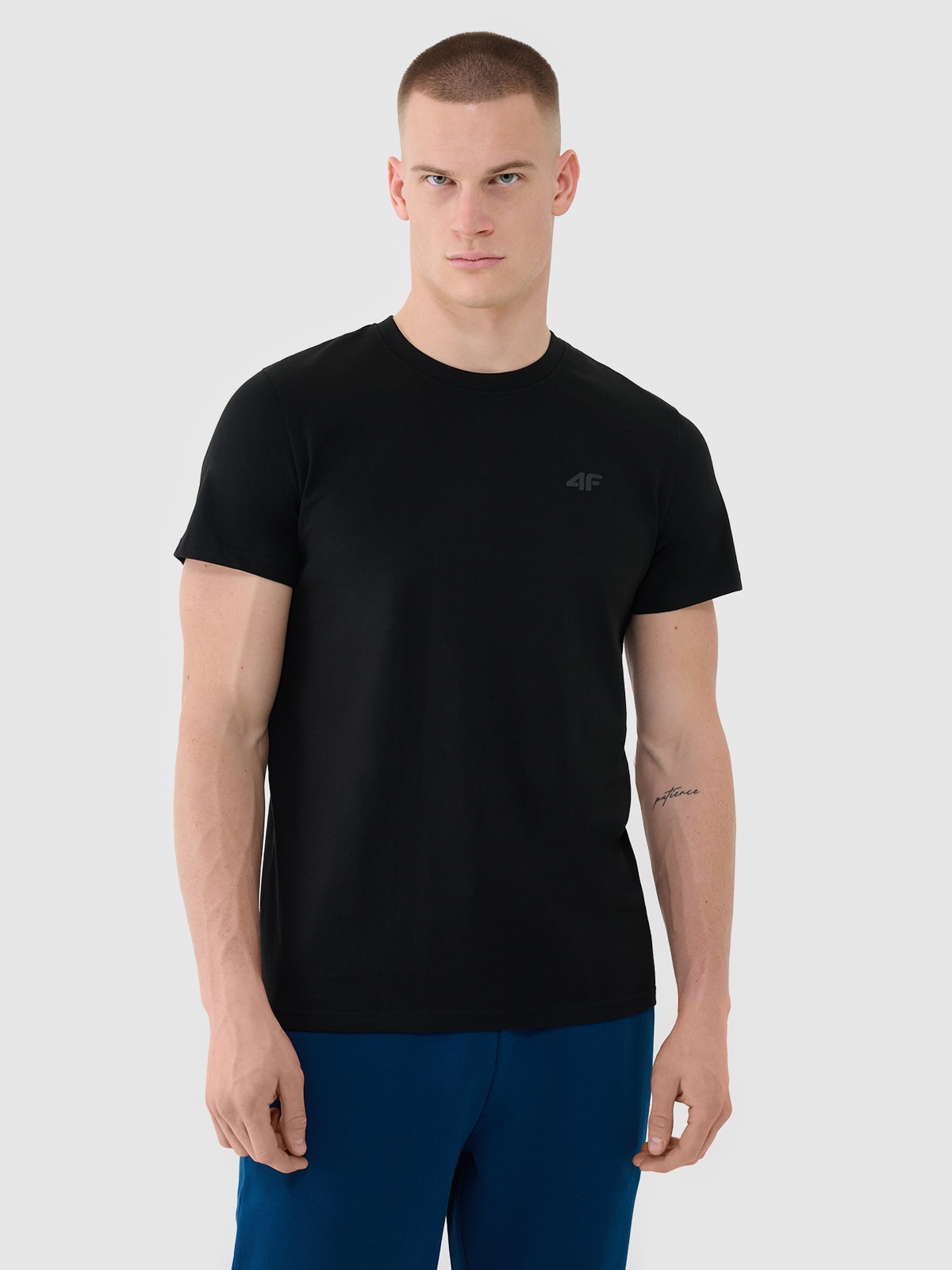 Tricou regular unicolor pentru bărbați - negru