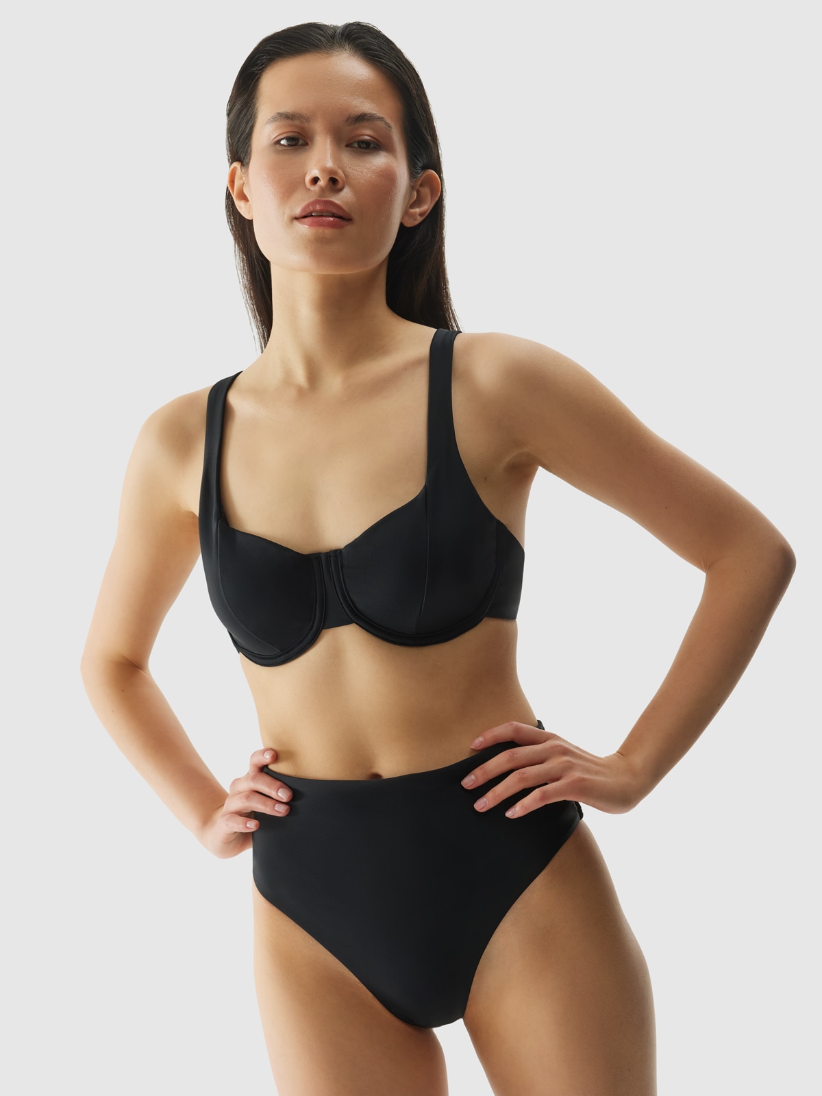 Top de baie bikini pentru femei - negru