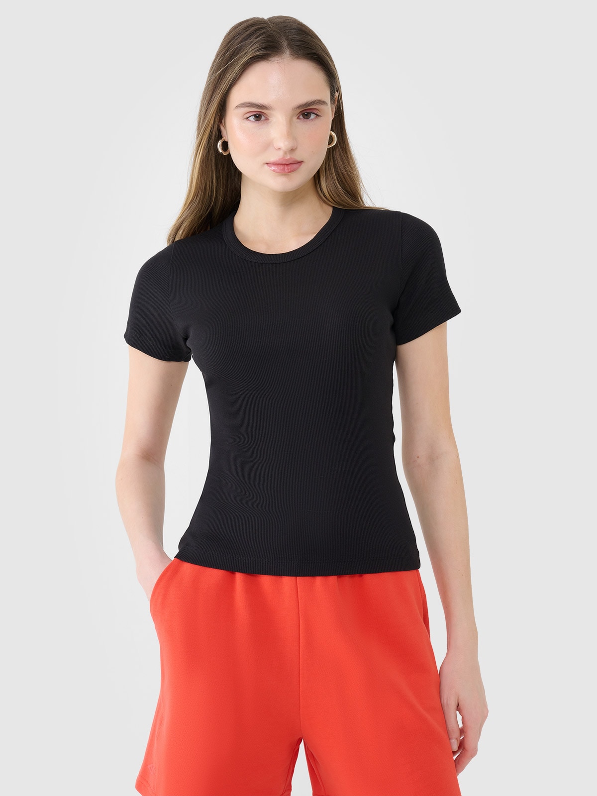 Tricou slim din tricot striat pentru femei - negru