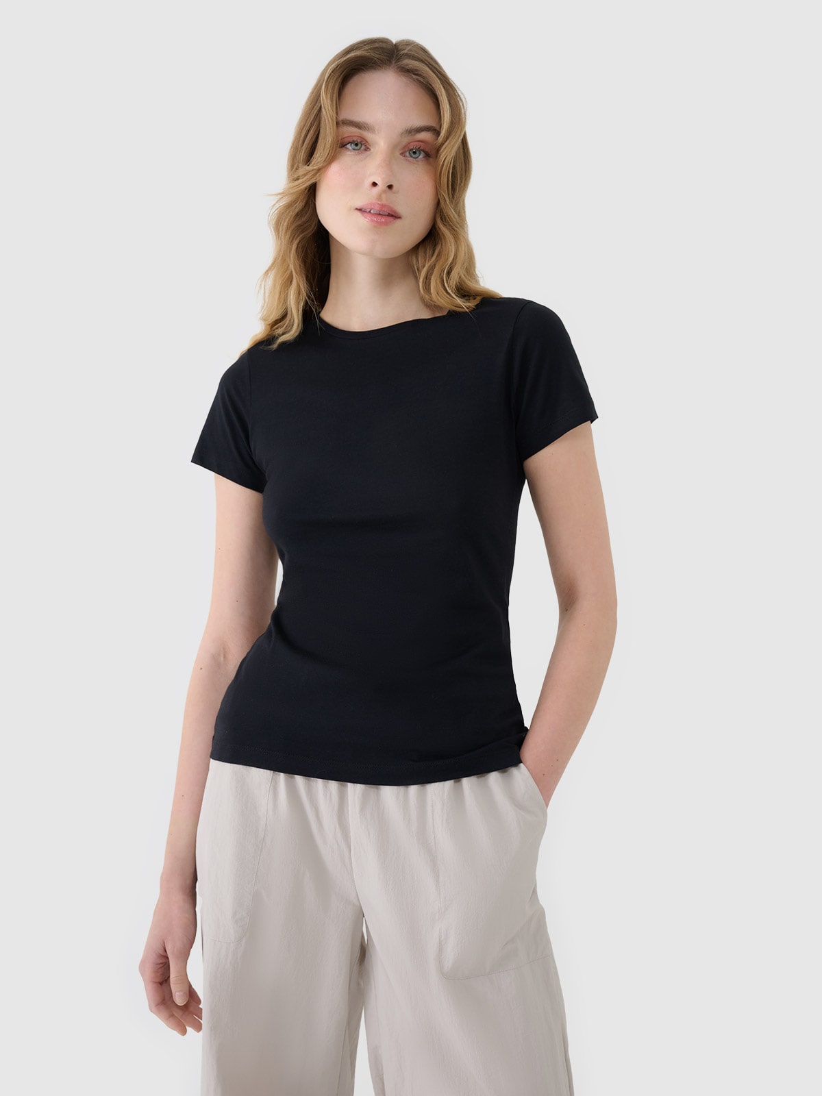 Tricou slim cu modal pentru femei - negru