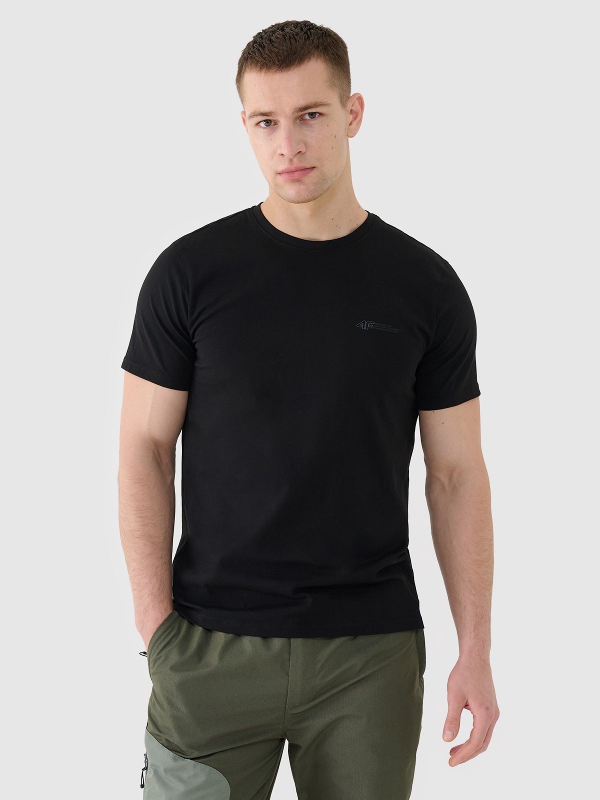 Tricou regular unicolor pentru bărbați - negru