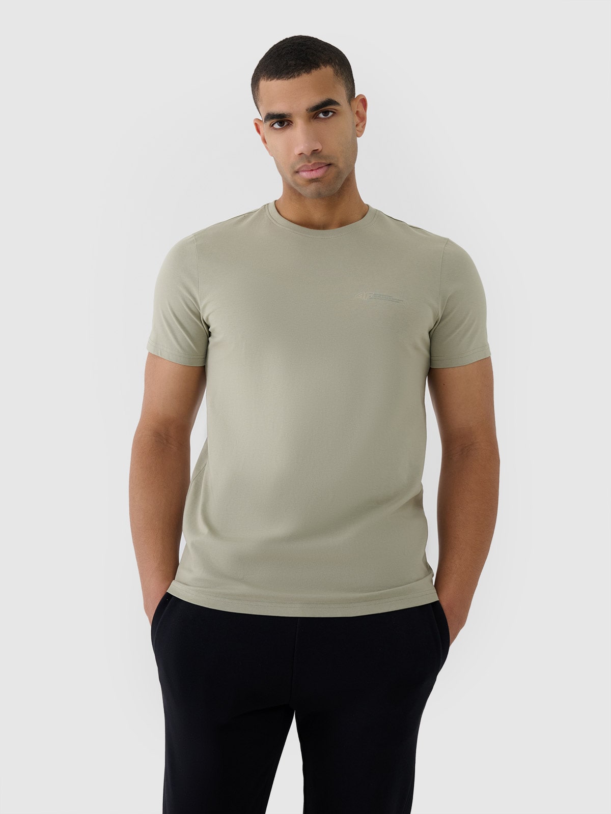 Tricou regular unicolor pentru bărbați - verde măsliniu/kaki