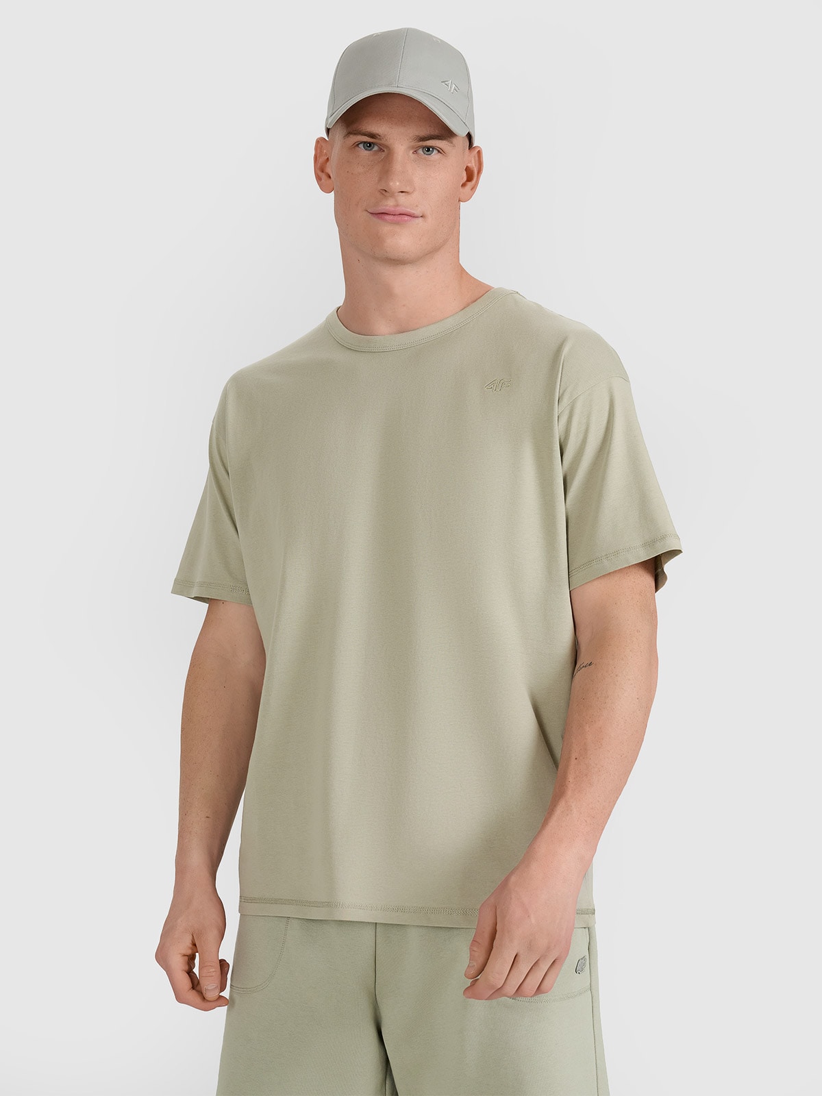 TRICOU