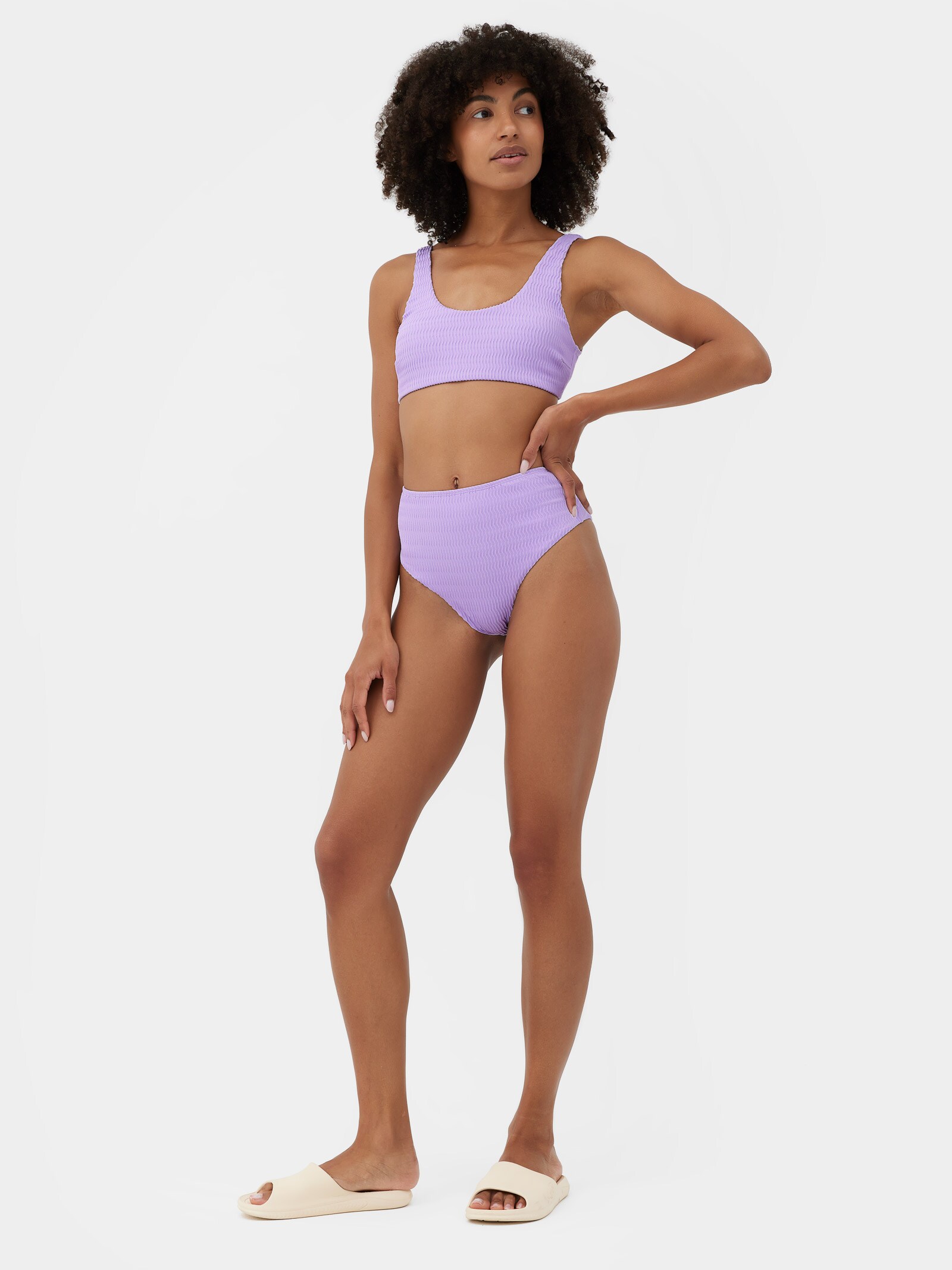 Slip de bikini din materiale reciclate pentru femei