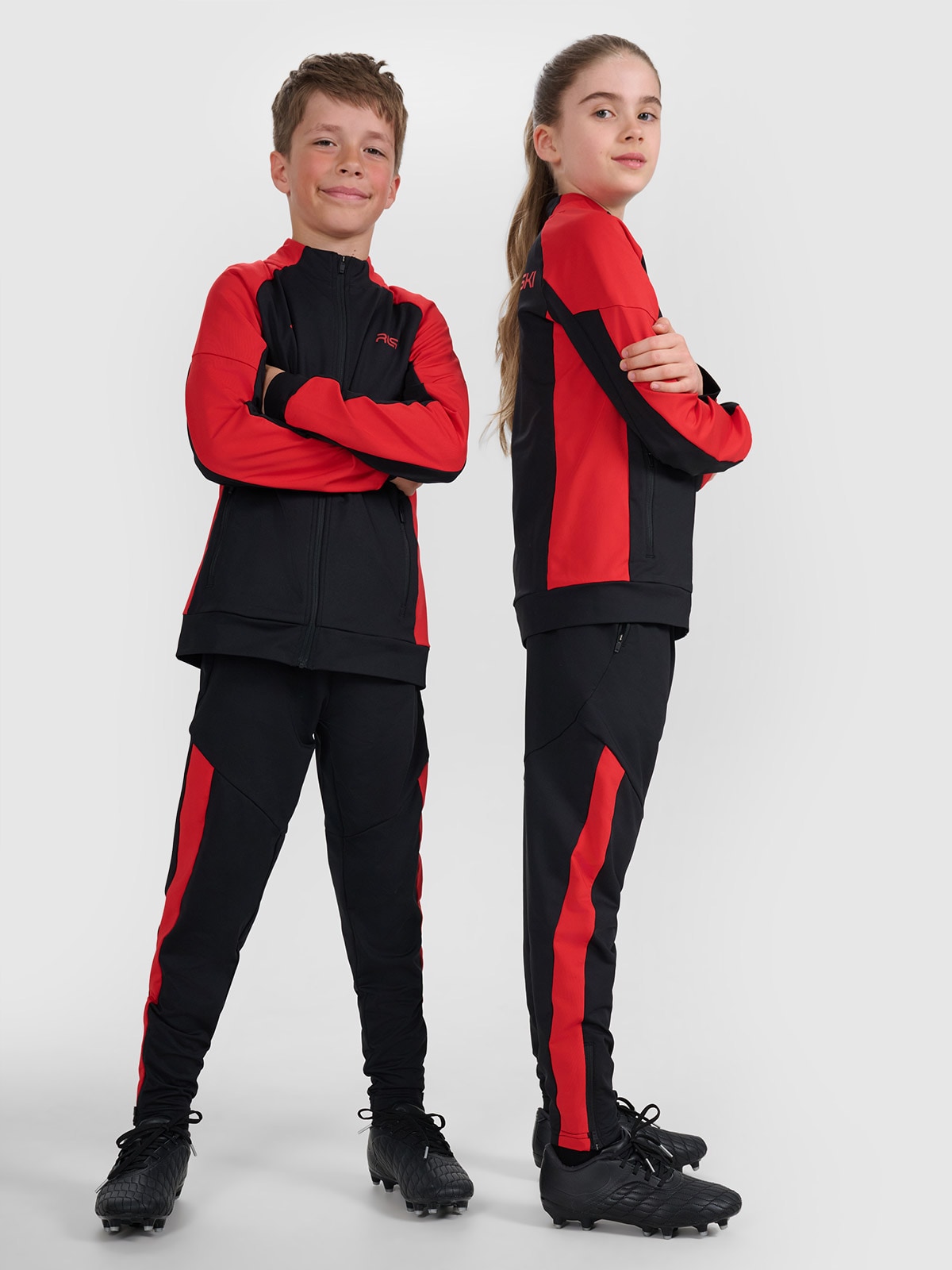 Bluză de sport cu fermoar fără glugă pentru copii 4F JUNIOR x Robert Lewandowski - neagră