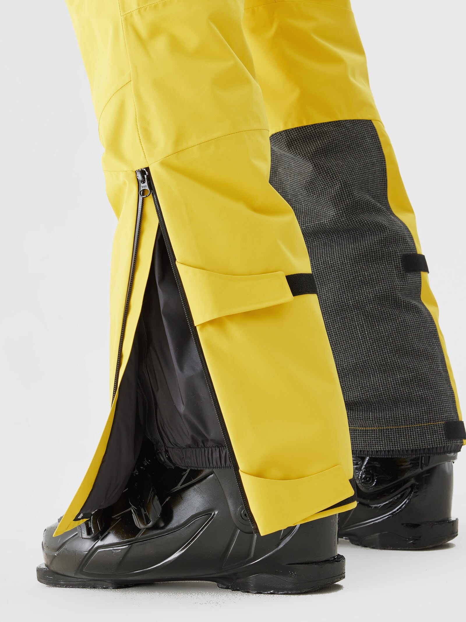CLESSTE 24SS 3LAYER DERIMIZAX SHELL CITY MILITARY HALF PANTS