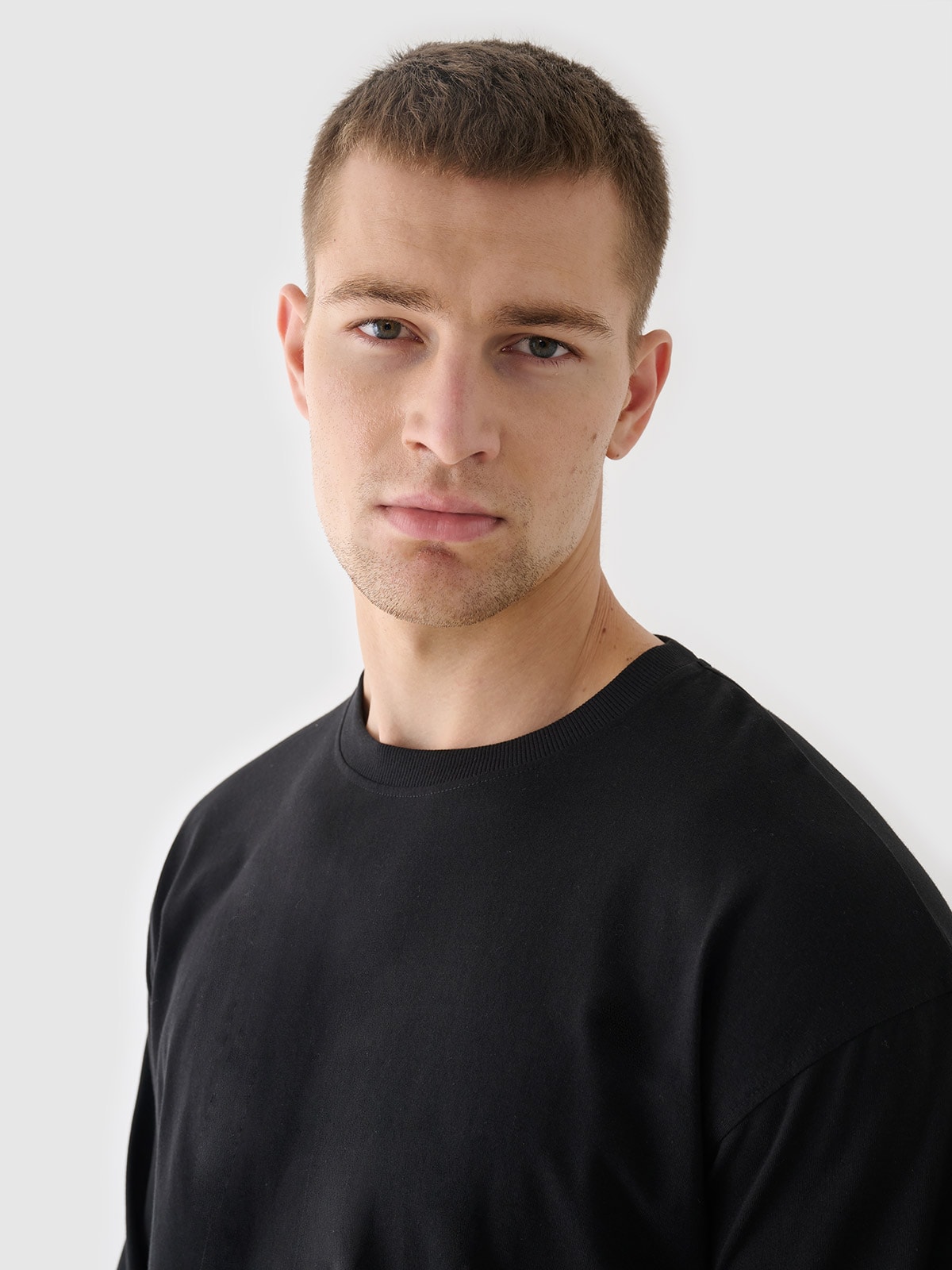 Men's oversized printed longsleeve - black | 4F: Sportswear