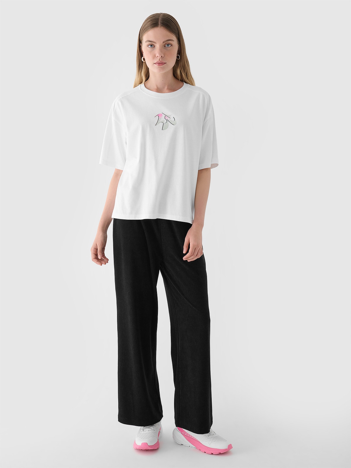 Women's oversized printed t-shirt - white | 4F: Sportswear