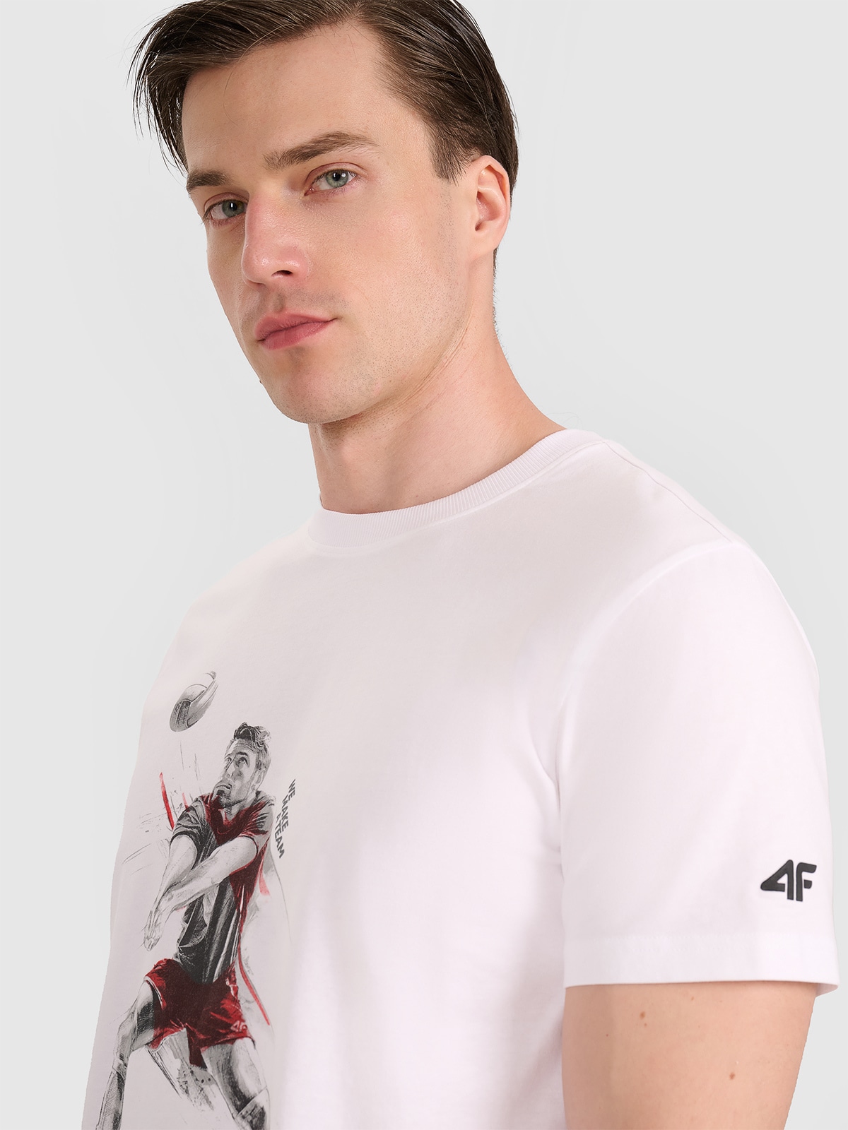T-shirt regular z nadrukiem siatkarskim męski - biały | 4F