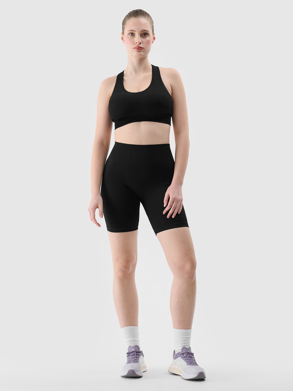 Women's seamless short leggings - black | 4F: Sportswear and