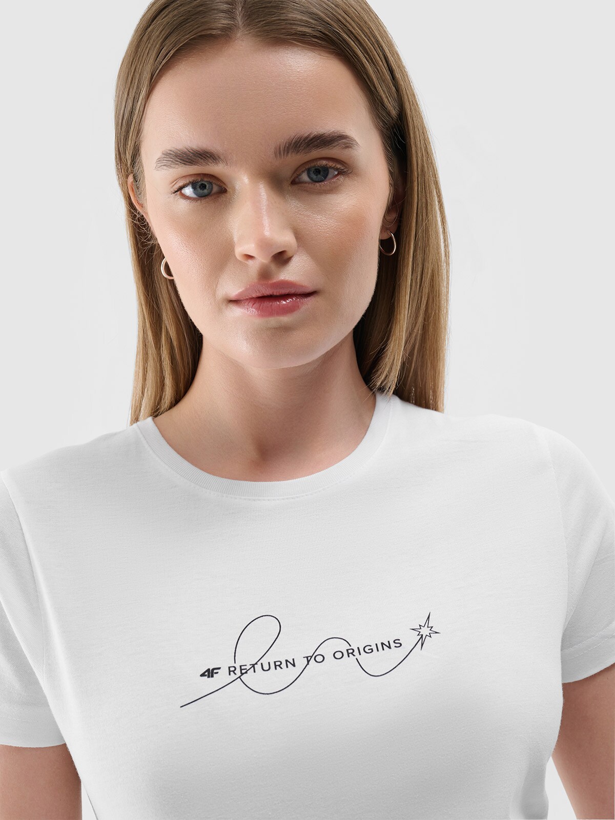 T-shirt slim z nadrukiem damski - biały | 4F - sportowa