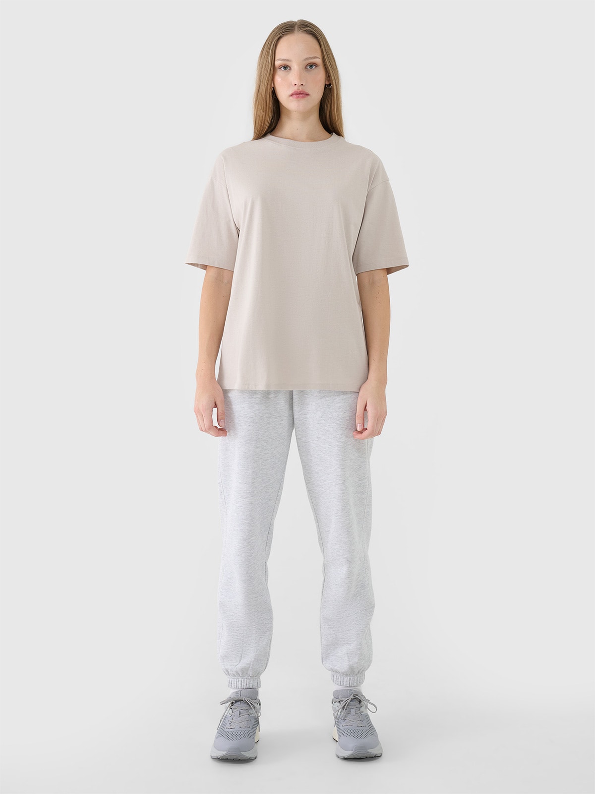 Women's oversize plain t-shirt - beige | 4F: Sportswear and