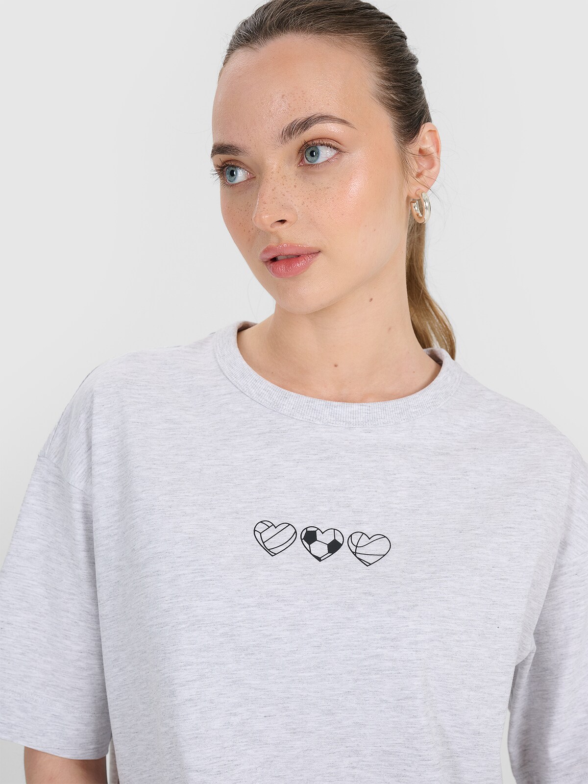 T-shirt oversize z nadrukiem damski - szary | 4F - sportowa
