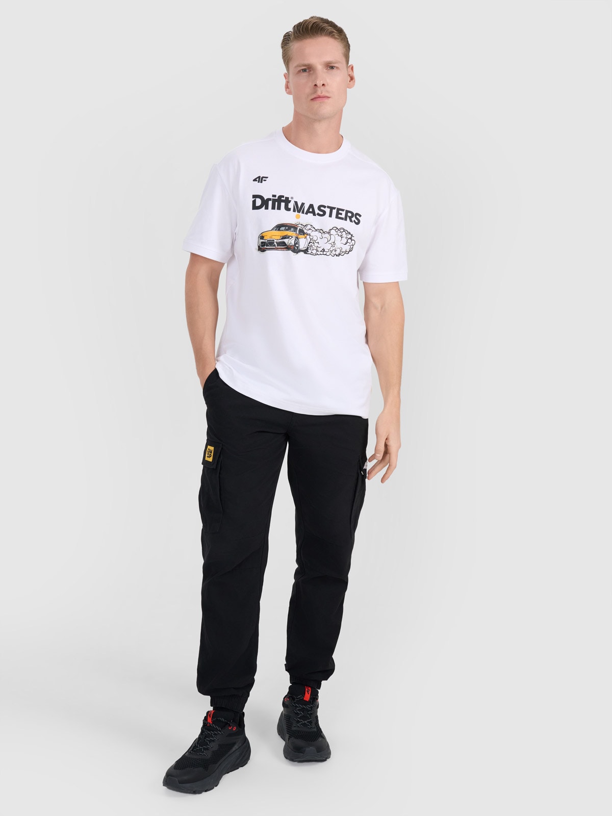 T-shirt regular z nadrukiem uniseks 4F x Drift Masters