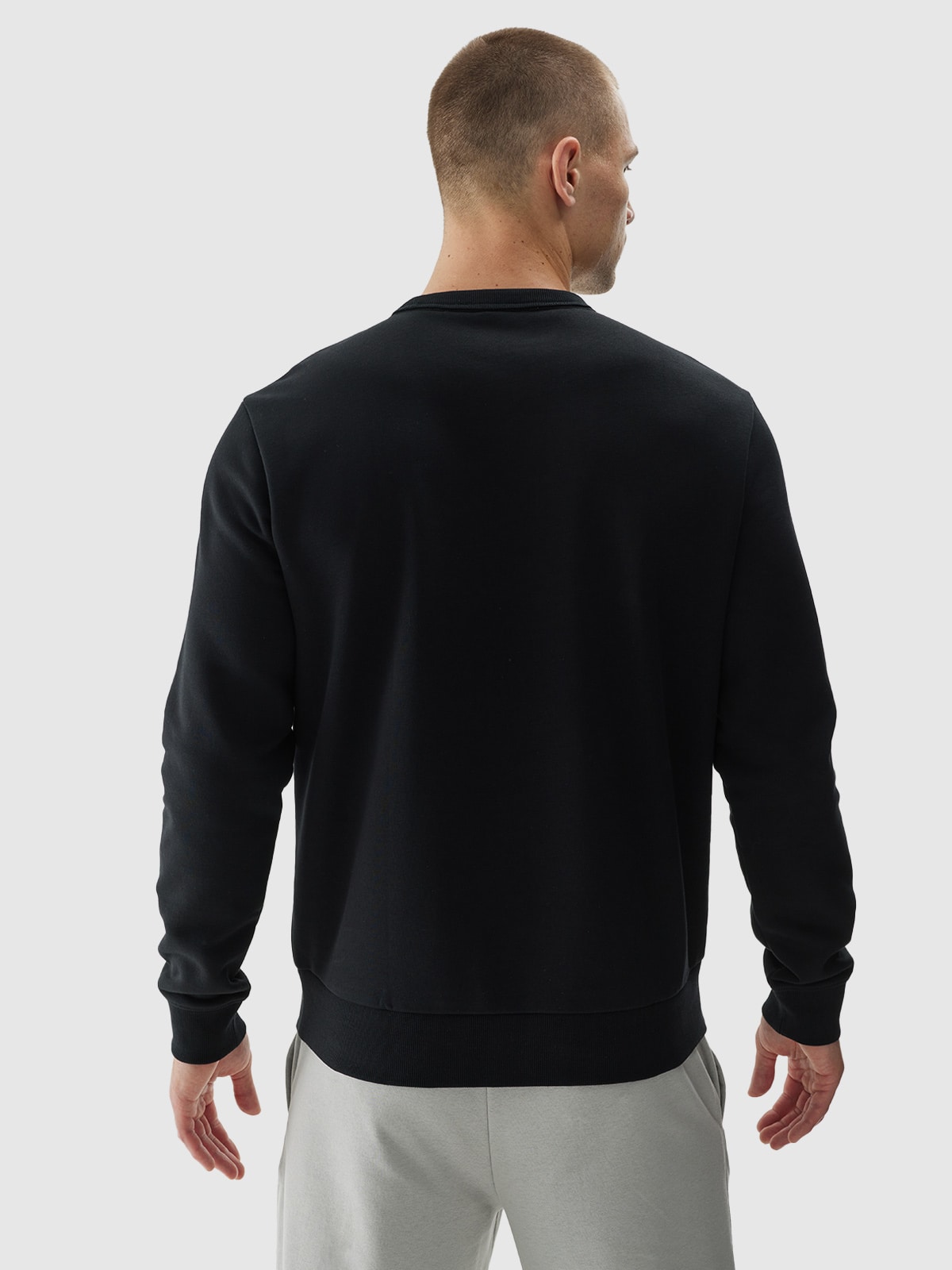 Men's pullover sweatshirt without hood - black | 4F