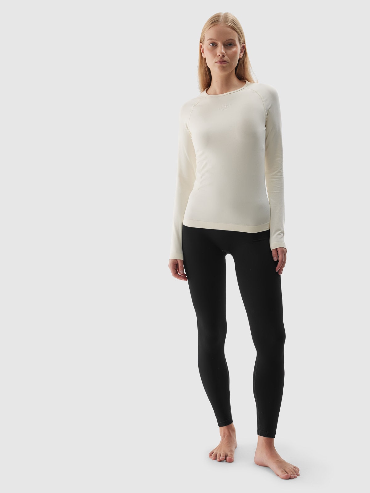 シモンズグランドセール - (bottom) underwear thermal seamless Women's black 4F | Clothing