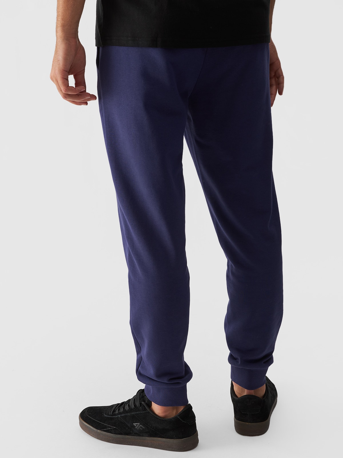 Men's joggers sweatpants - navy blue | 4F: Sportswear and shoes