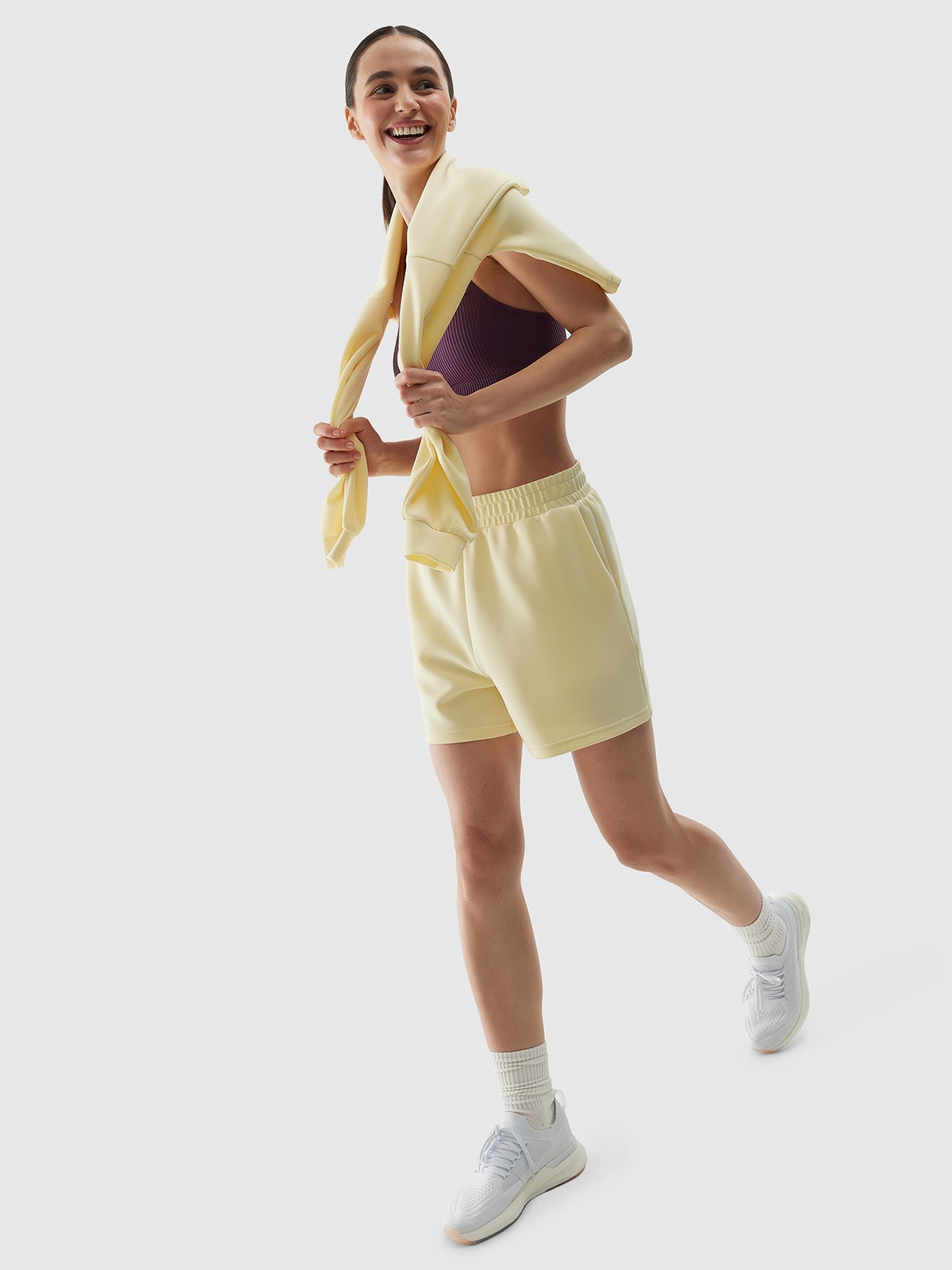 Women's modal sweat shorts - yellow | 4F: Sportswear and shoes