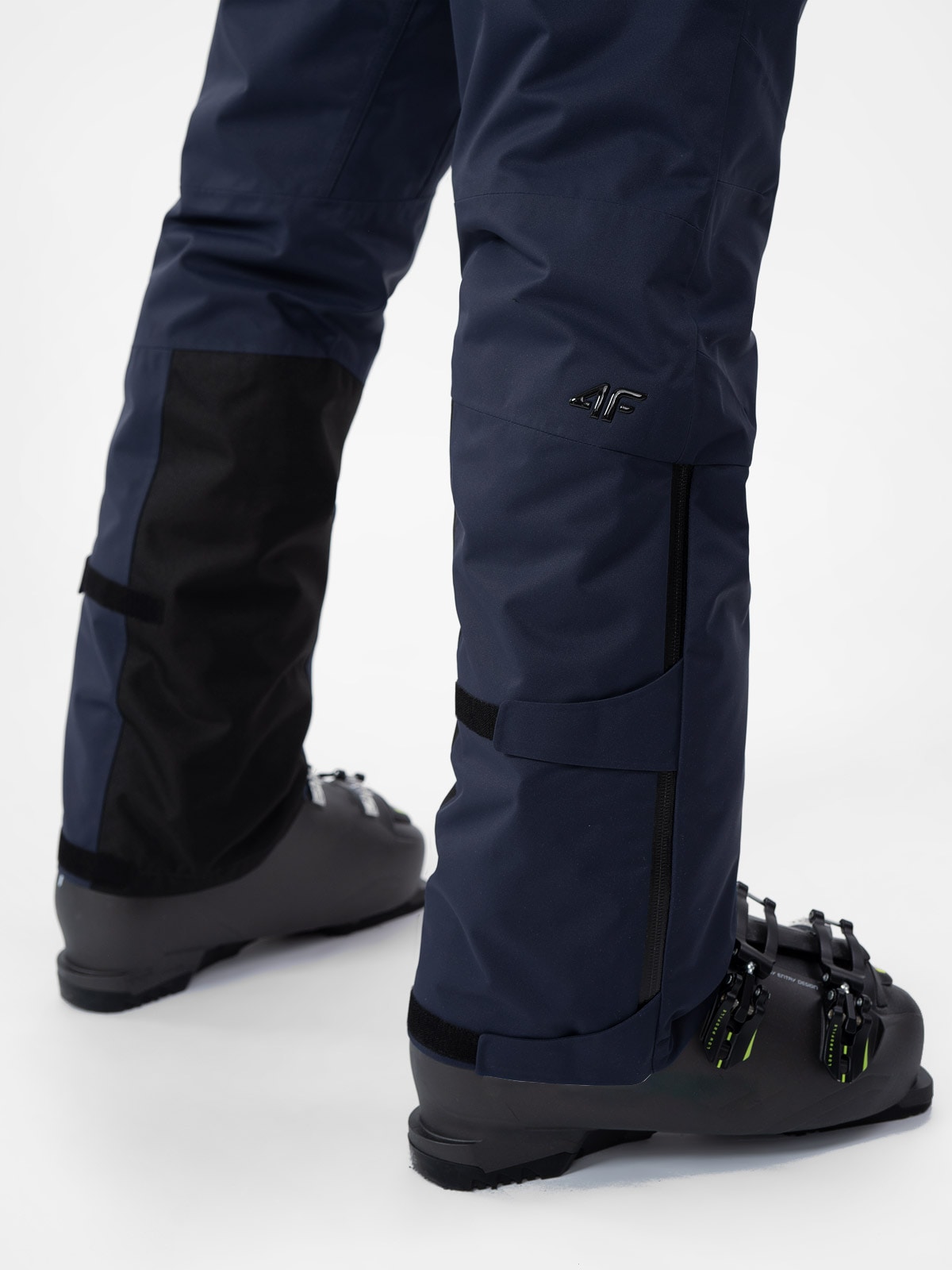 Men's 4FPRO ski trousers Dermizax® 20,000 membrane | 4F
